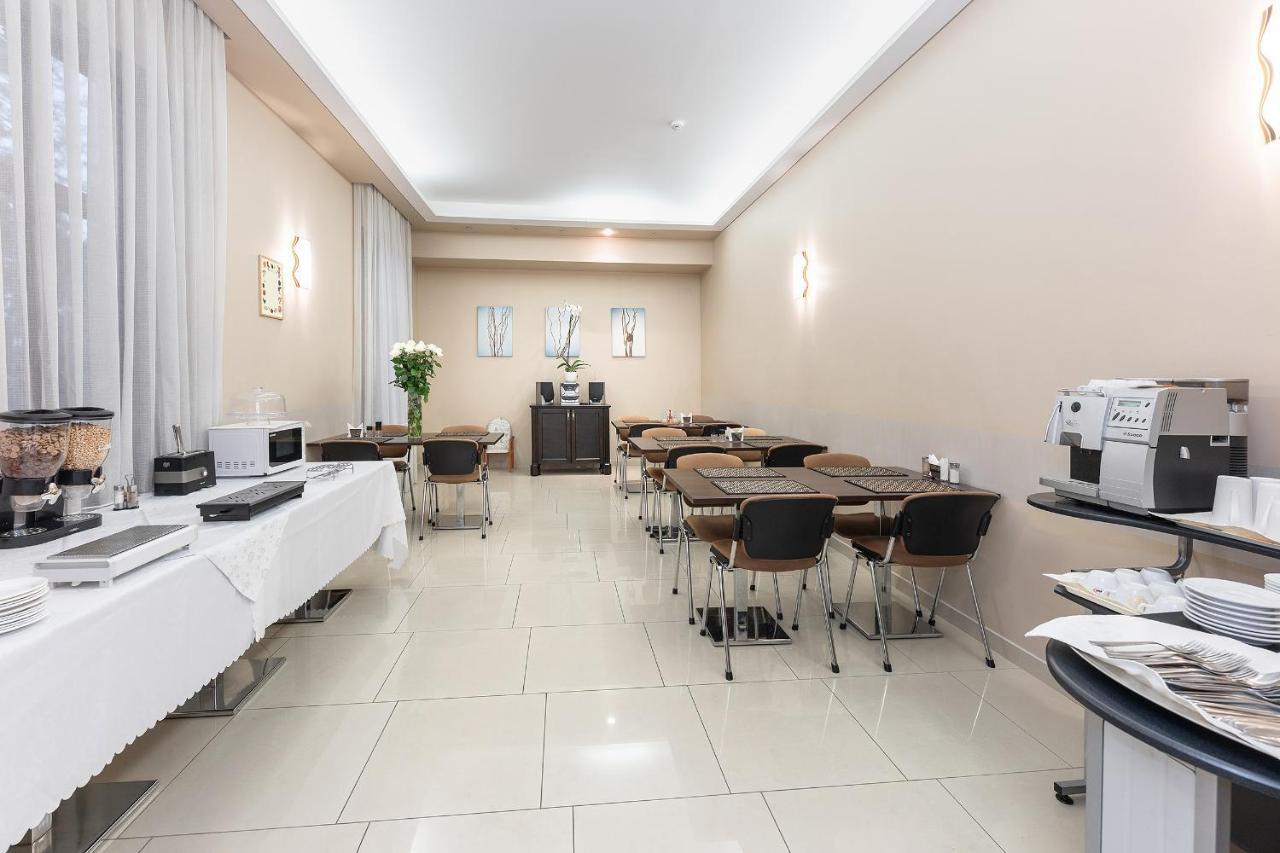 Room In Guest Room - Valensija - Large Suite Jūrkalne Εξωτερικό φωτογραφία