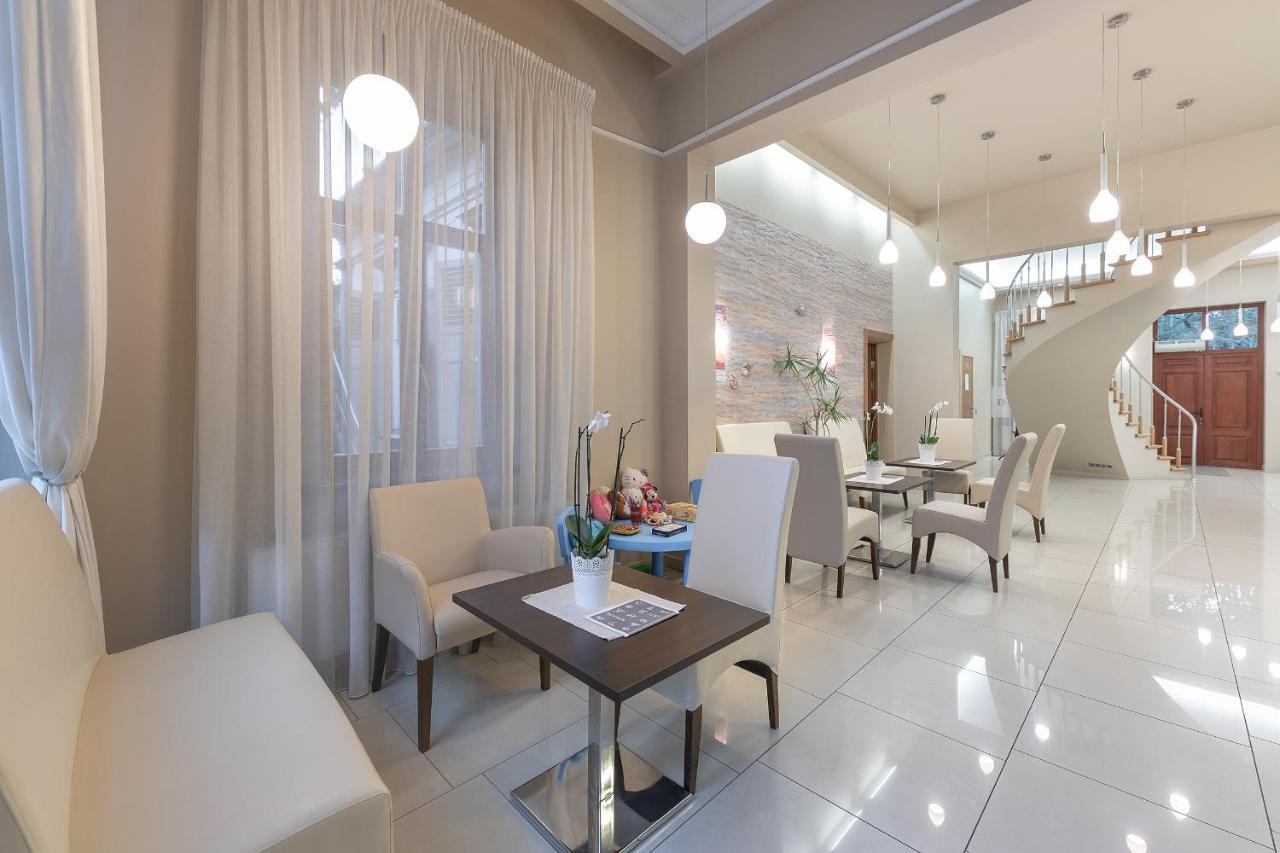 Room In Guest Room - Valensija - Large Suite Jūrkalne Εξωτερικό φωτογραφία