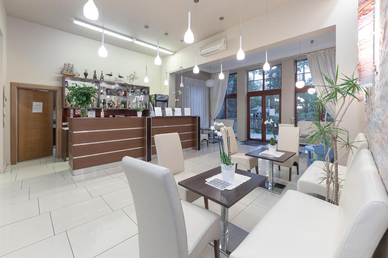Room In Guest Room - Valensija - Large Suite Jūrkalne Εξωτερικό φωτογραφία