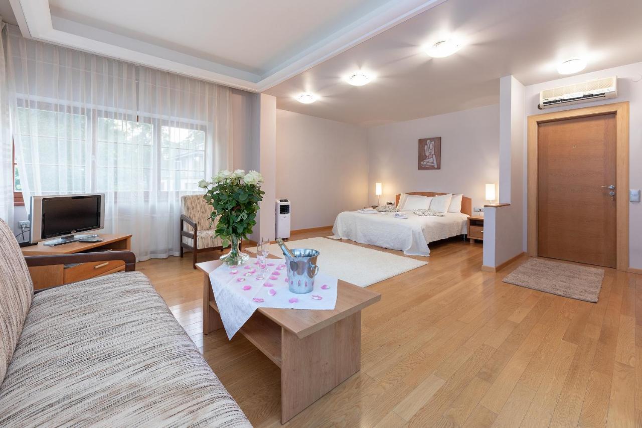 Room In Guest Room - Valensija - Large Suite Jūrkalne Εξωτερικό φωτογραφία