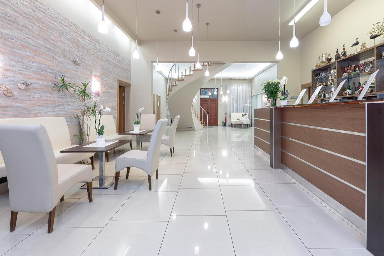 Room In Guest Room - Valensija - Large Suite Jūrkalne Εξωτερικό φωτογραφία
