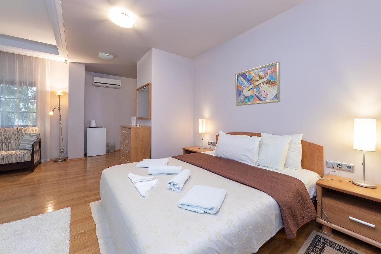 Room In Guest Room - Valensija - Large Suite Jūrkalne Εξωτερικό φωτογραφία
